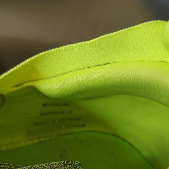 OOFOS Oomy Stride Men\'s Neon Lime and Black Athletic Shoes Sz 13 main image 5